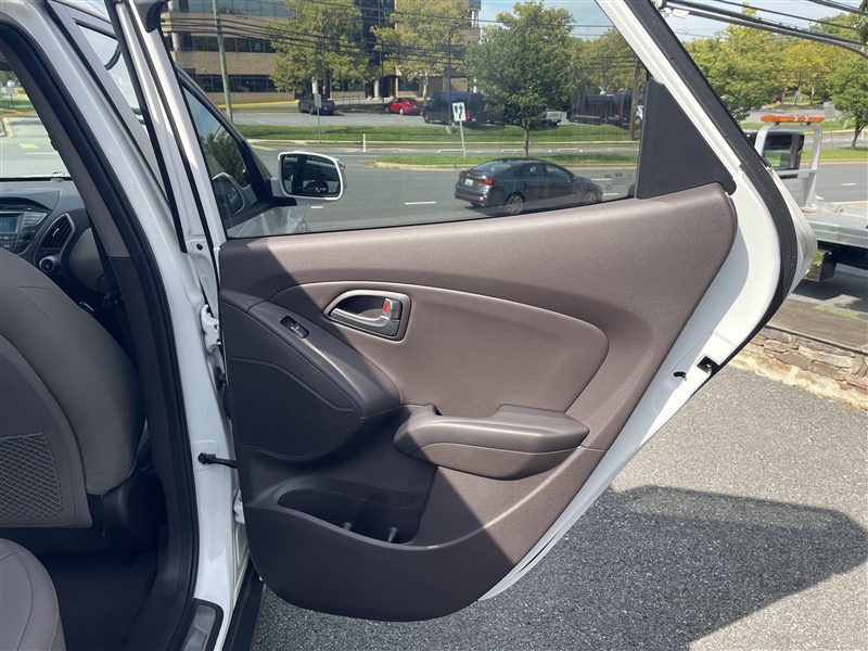 2015 Hyundai Tucson Limited - Photo 18
